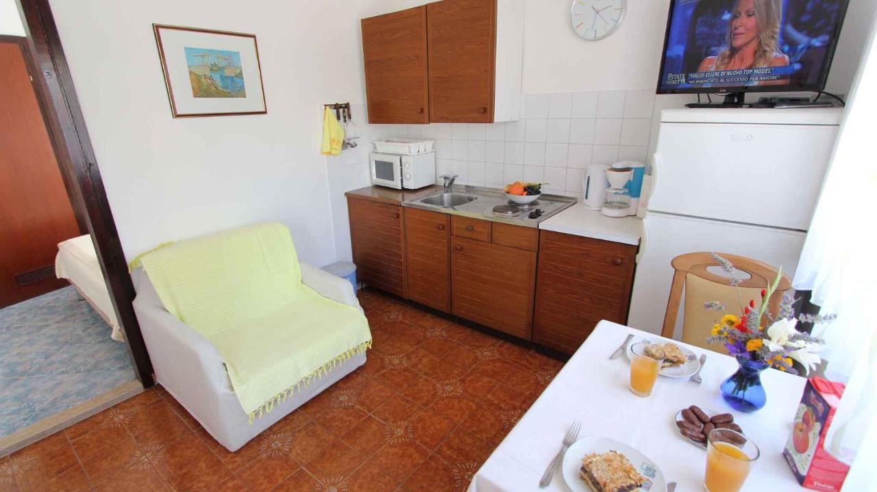 Studio In Vantacici/Insel Krk 14419 Bagian luar foto